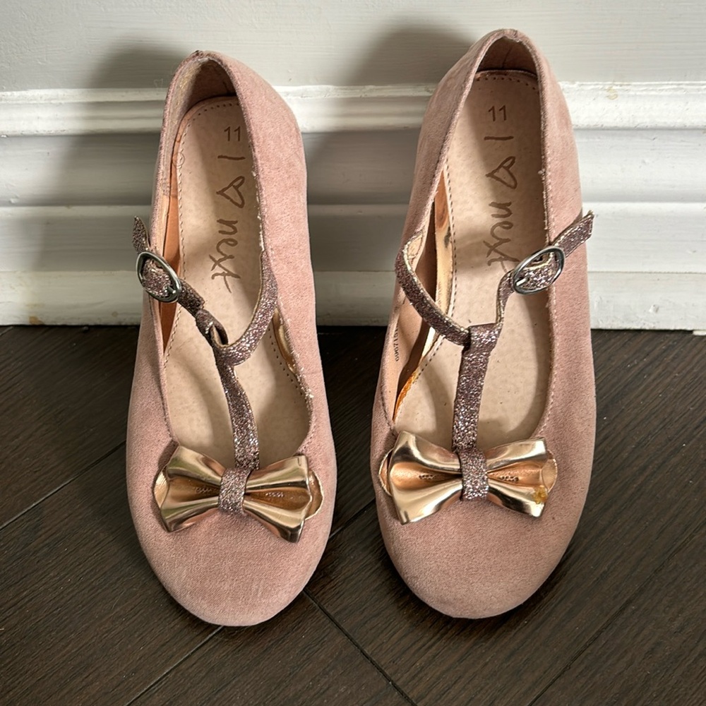 Pink, dressy front bow shoes for girls